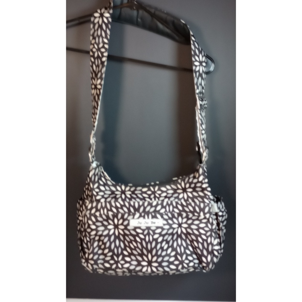 JU JU BE  Be Prepared Diaper Bag – Black & White Floral Pattern w/ Changing pad - Picture 6 of 11